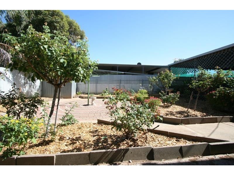 2 Paginton Cres, Elizabeth East SA 5112