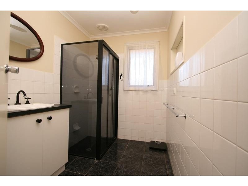 2 Paginton Cres, Elizabeth East SA 5112