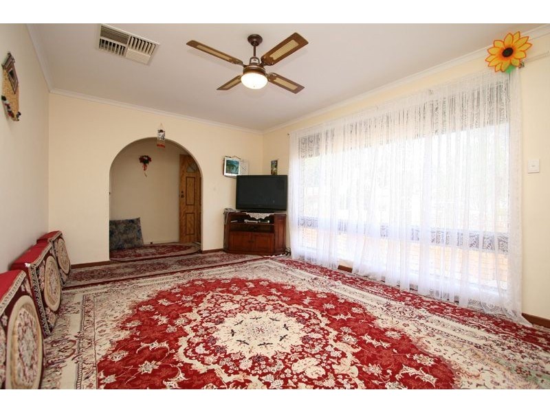 8 Daubney Court, Salisbury Downs SA 5108