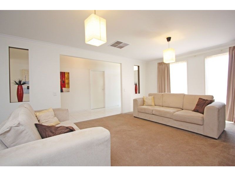 13 Heathpool Street, Burton SA 5110