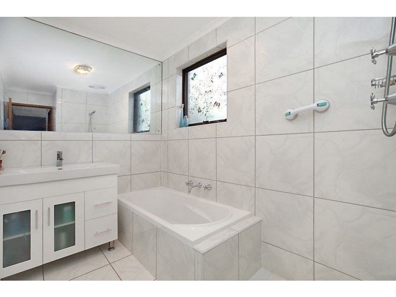 18 Annesley Close, Salisbury Heights SA 5109