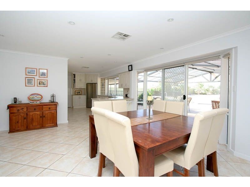 8 Whitelaws Court, Angle Vale SA 5117