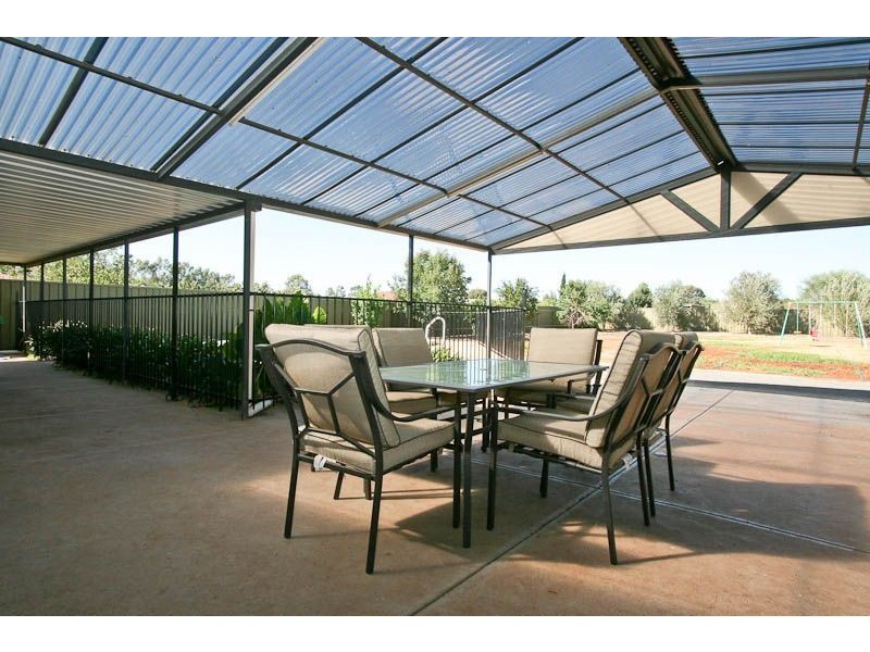 8 Whitelaws Court, Angle Vale SA 5117