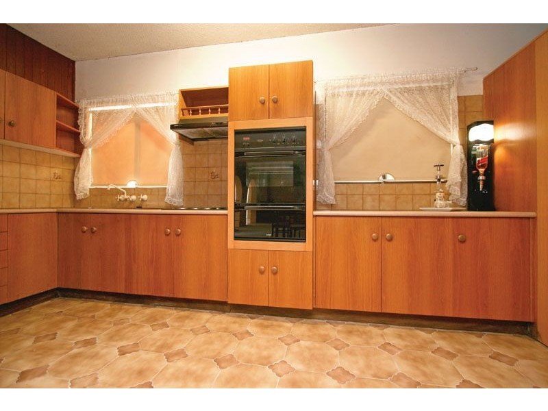 2 Bowey Ave, Salisbury Heights SA 5109