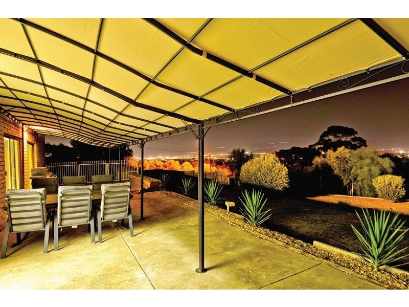 2 Bowey Ave, Salisbury Heights SA 5109