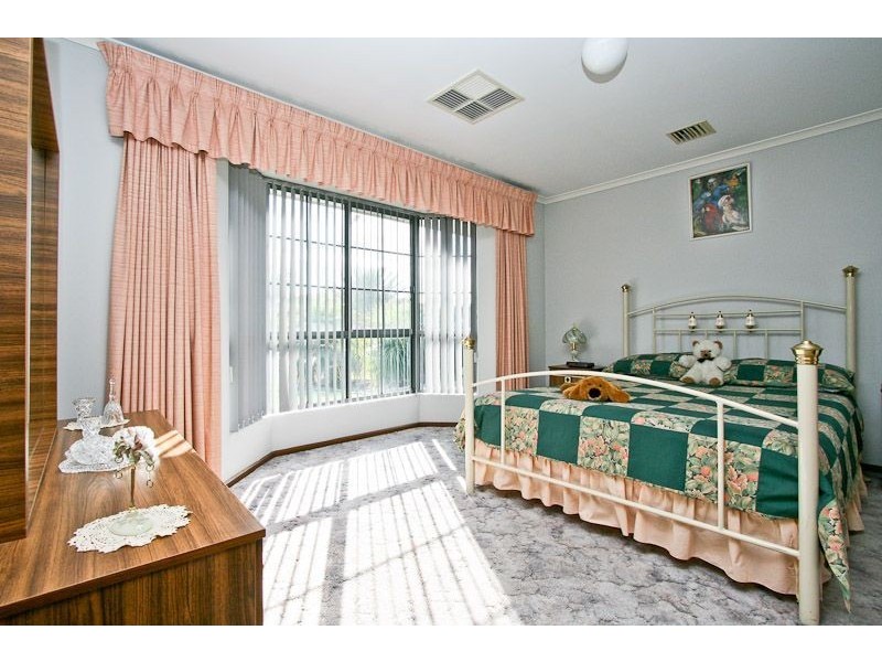 27 Burdett Drive, Paralowie SA 5108