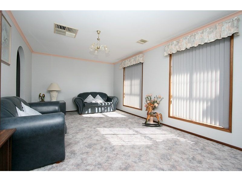 27 Burdett Drive, Paralowie SA 5108