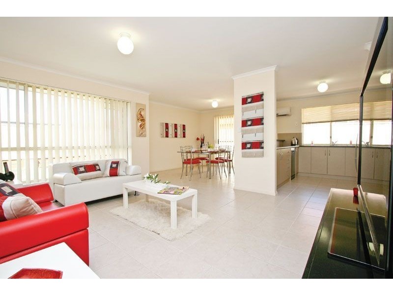 14 Lakeridge Cct, Burton SA 5110