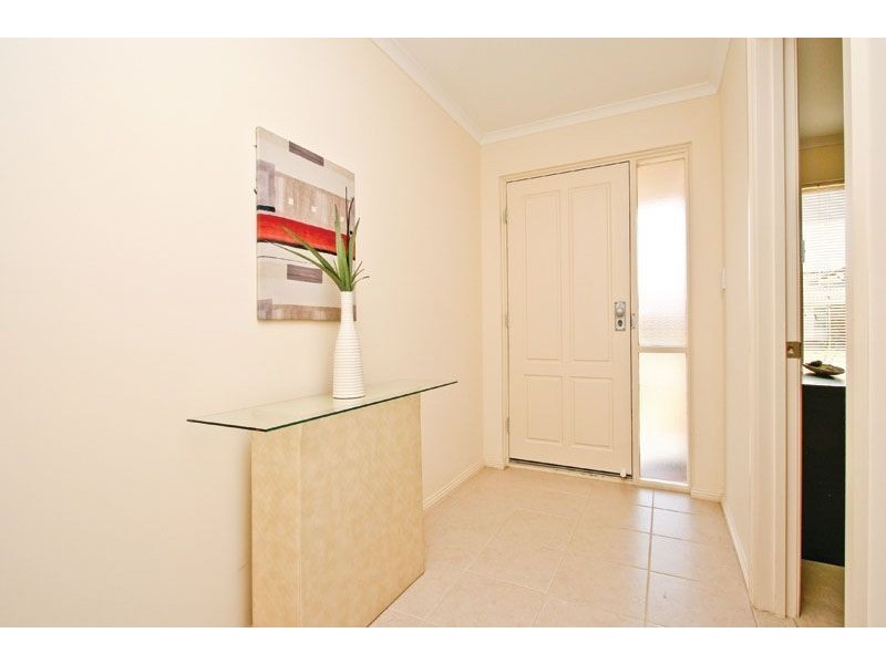 14 Lakeridge Cct, Burton SA 5110