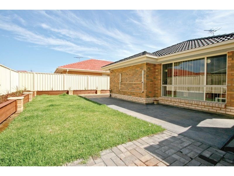 14 Lakeridge Cct, Burton SA 5110