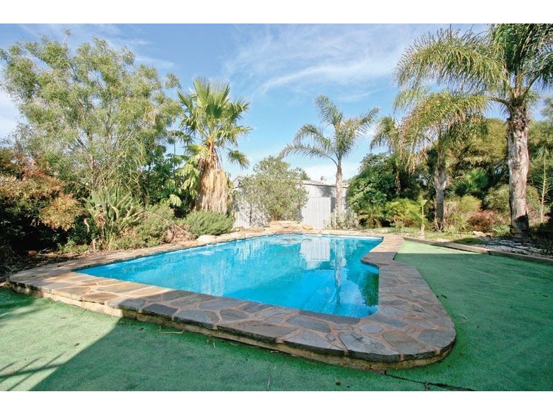 4 Tarqui Dr, Paralowie SA 5108