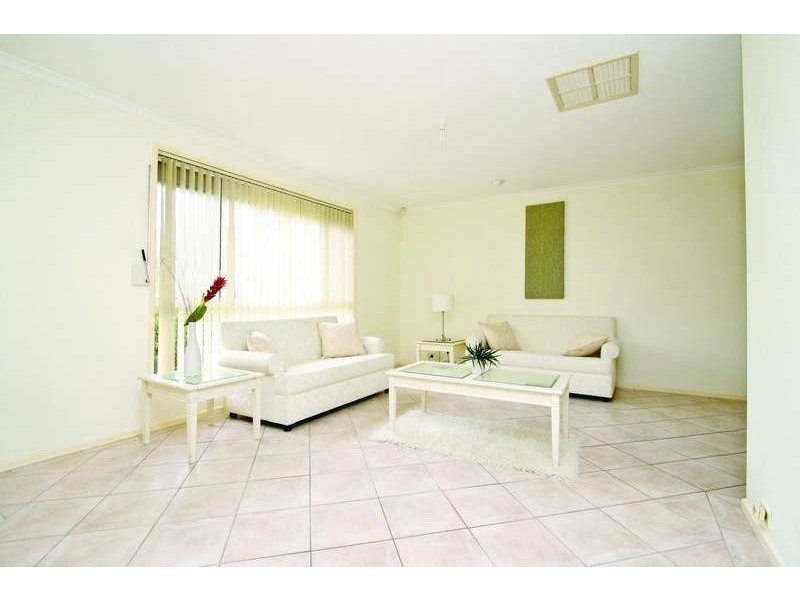 3 Watkin St, Parafield Gardens SA 5107