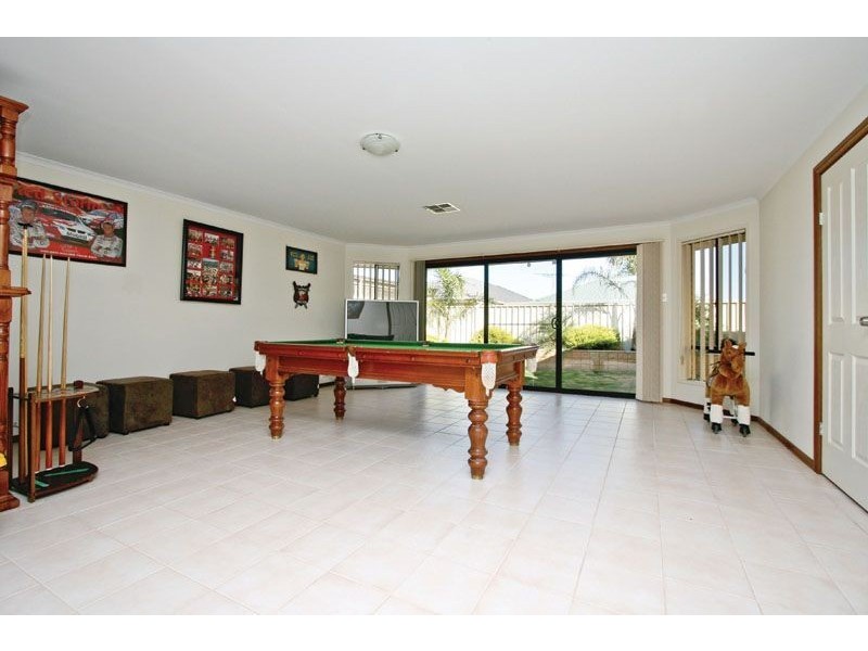 21 Lakeridge Cct, Burton SA 5110