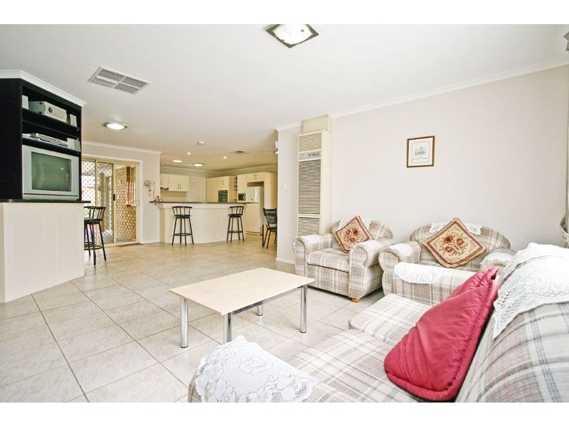 18 Blackburn Road, Hillbank SA 5112