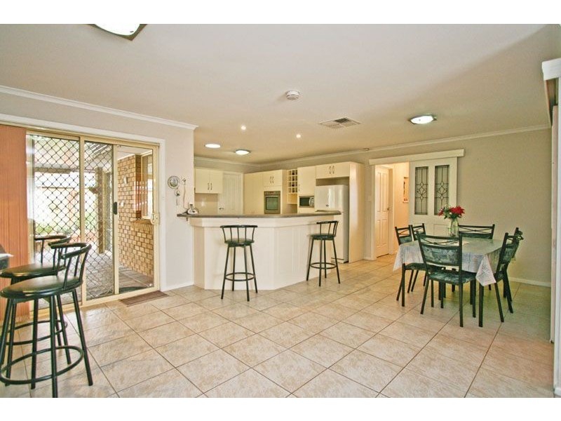 18 Blackburn Road, Hillbank SA 5112