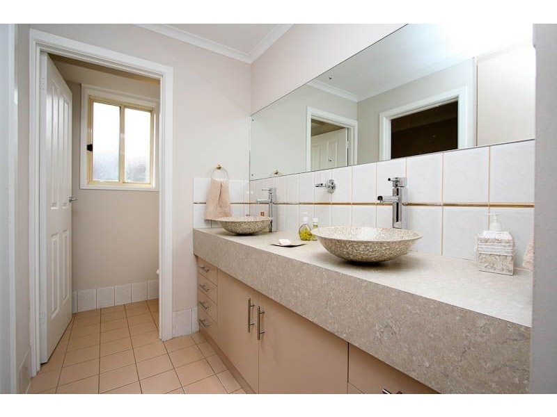 18 Blackburn Road, Hillbank SA 5112