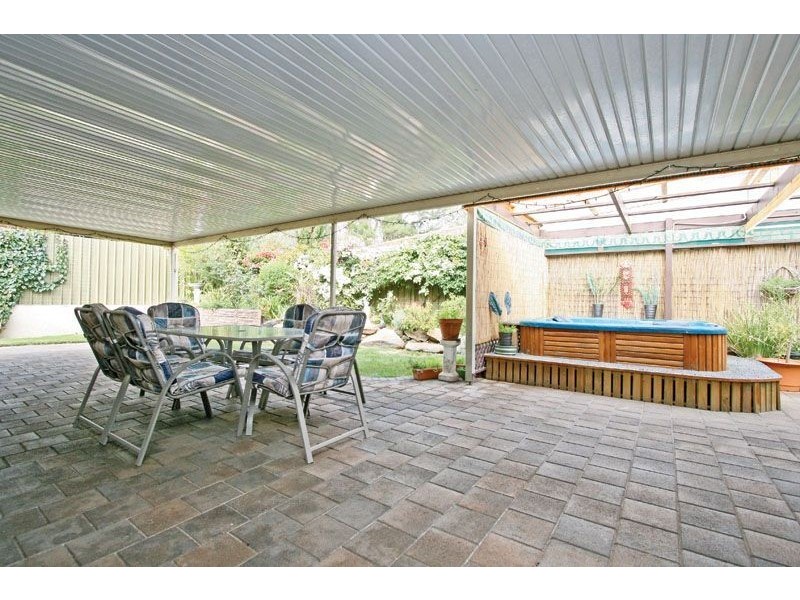 18 Blackburn Road, Hillbank SA 5112