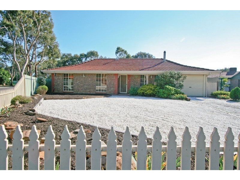 17 Lennox Drive, Paralowie SA 5108