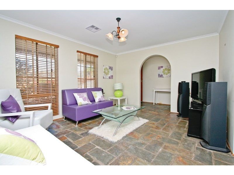 17 Lennox Drive, Paralowie SA 5108