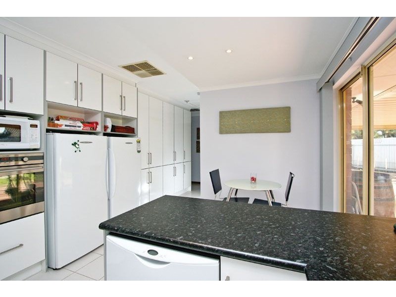 17 Lennox Drive, Paralowie SA 5108