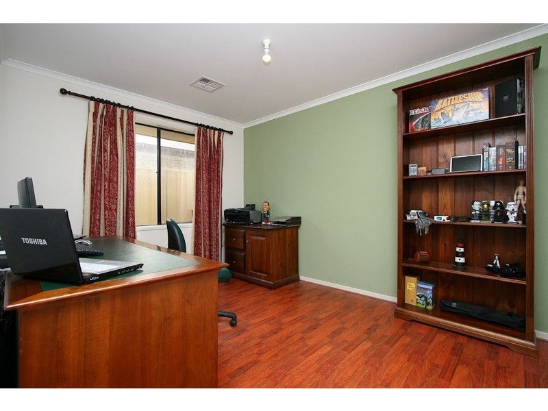 11 Waterside Drive, Burton SA 5110