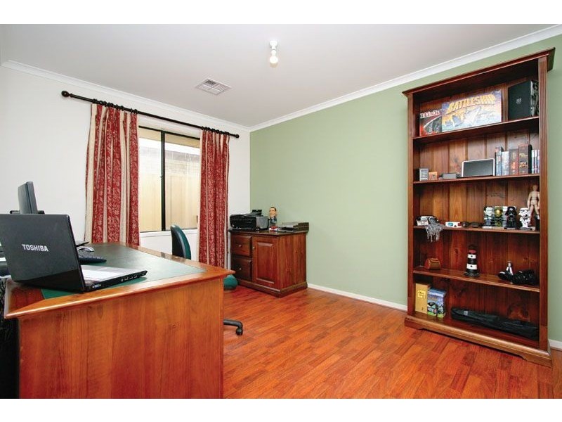 11 Waterside Drive, Burton SA 5110