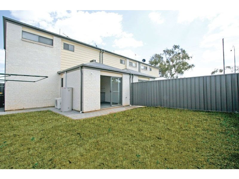 6 Hamra Drive, Smithfield SA 5114