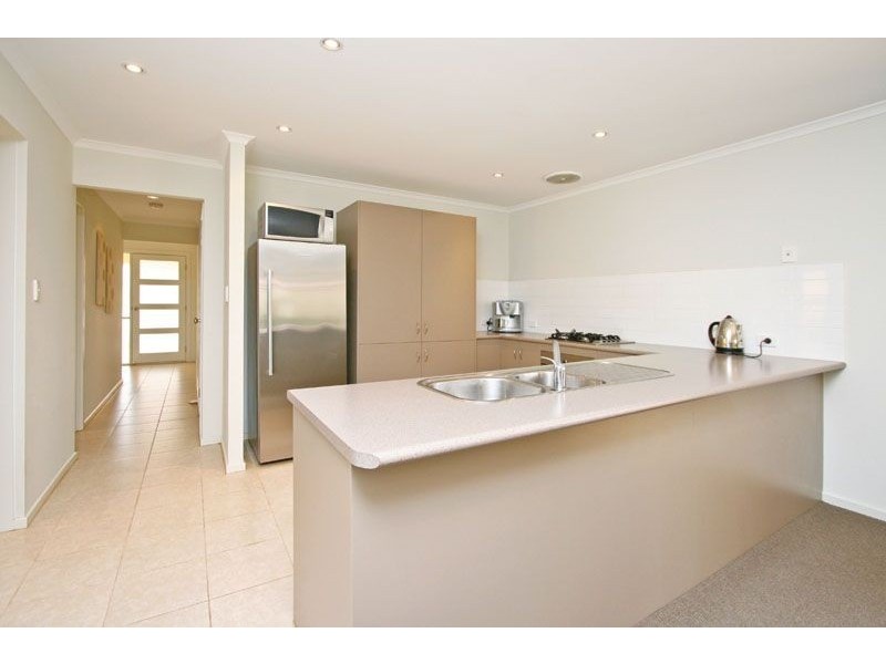 11 Melvina Road, Paralowie SA 5108