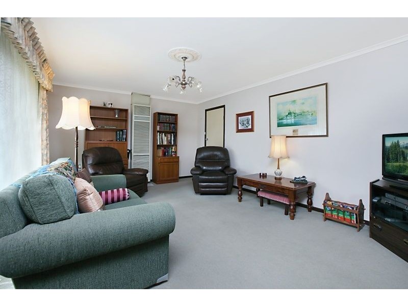 27 Heathersett Drive, Salisbury Park SA 5109