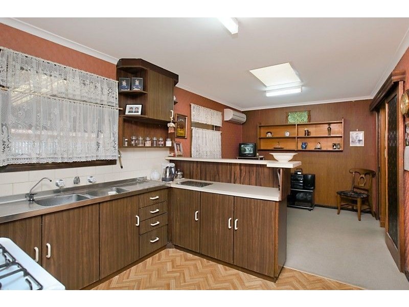 27 Heathersett Drive, Salisbury Park SA 5109