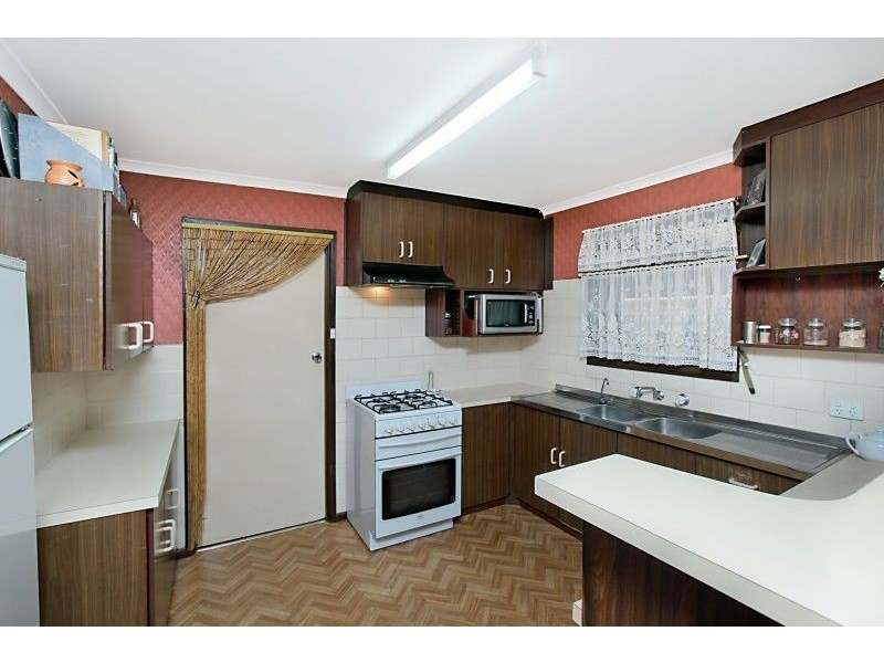 27 Heathersett Drive, Salisbury Park SA 5109