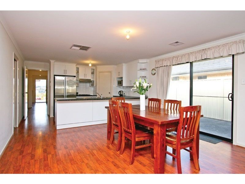 11 Waterside Drive, Burton SA 5110