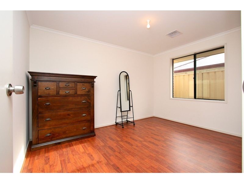 11 Waterside Drive, Burton SA 5110