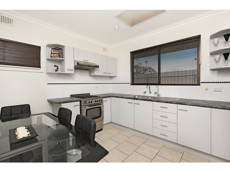 1 Spencer St, Parafield Gardens SA 5107