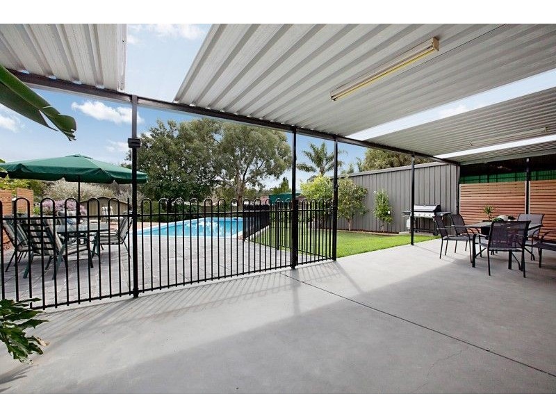 30 Pompoota Rd, Modbury SA 5092