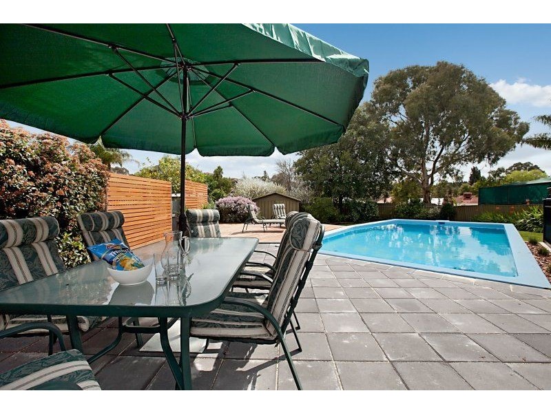 30 Pompoota Rd, Modbury SA 5092