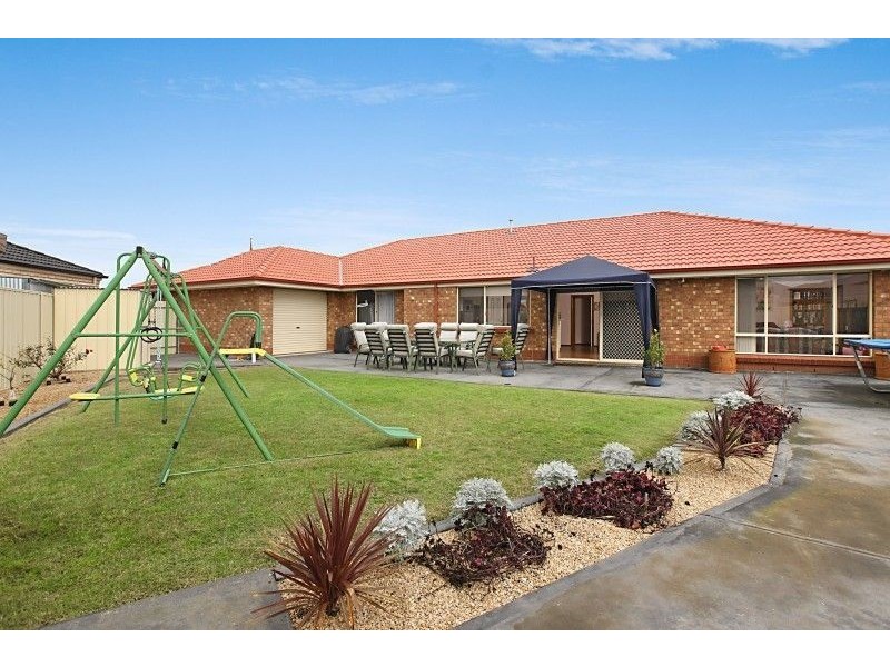 29 Waterside Dr, Burton SA 5110