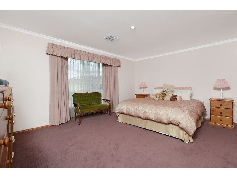 29 Waterside Dr, Burton SA 5110