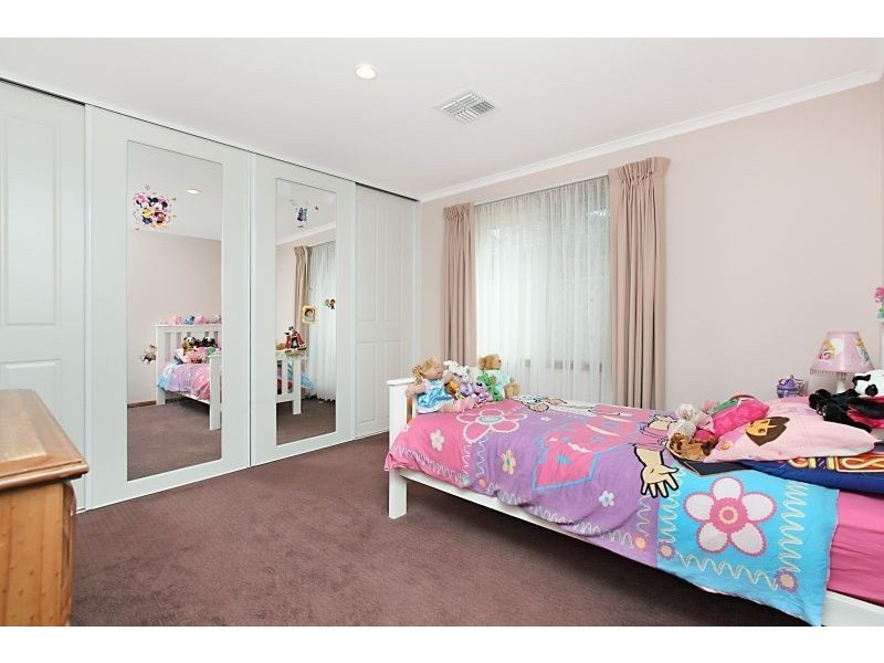 29 Waterside Dr, Burton SA 5110