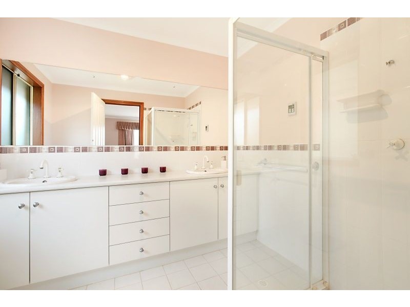 29 Waterside Dr, Burton SA 5110