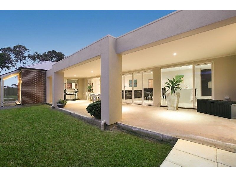 4 Canala Ct, Two Wells SA 5501