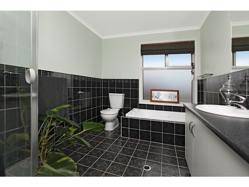 3 Newhaven Tce, Burton SA 5110