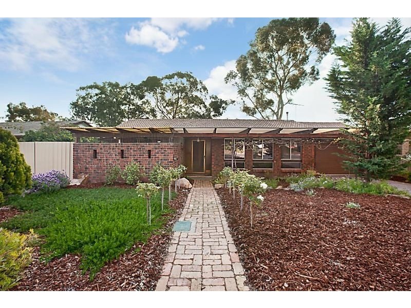 28 Hawker Cres, Elizabeth East SA 5112