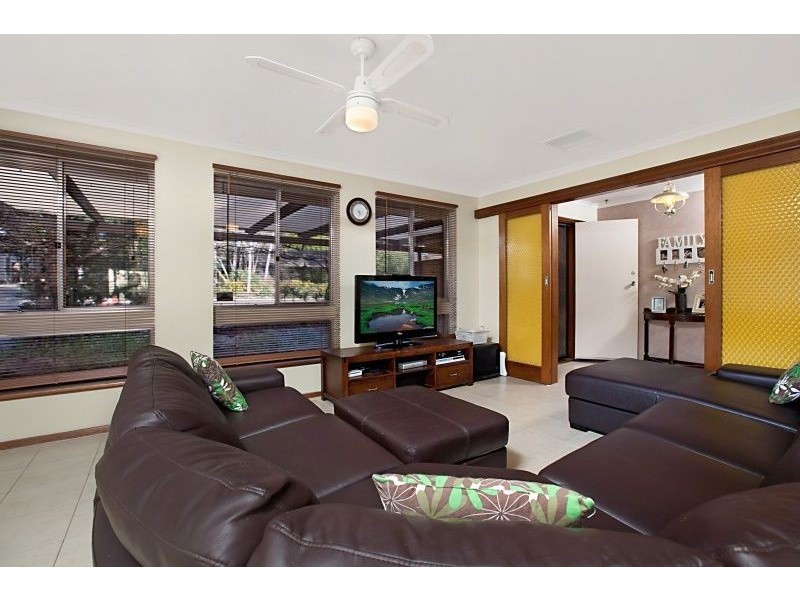 28 Hawker Cres, Elizabeth East SA 5112