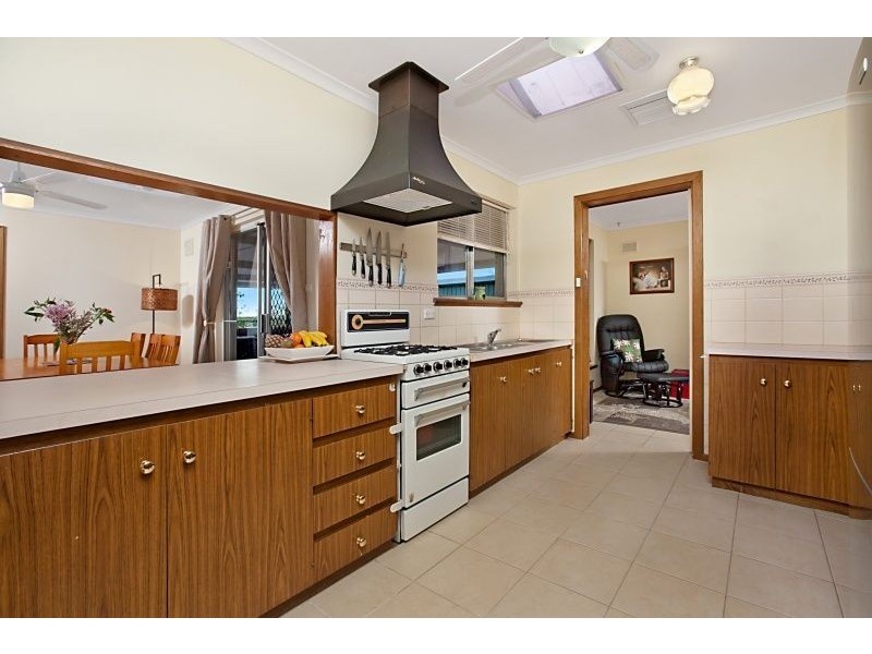 28 Hawker Cres, Elizabeth East SA 5112