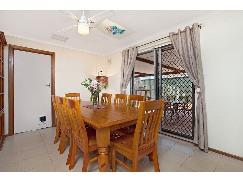 28 Hawker Cres, Elizabeth East SA 5112