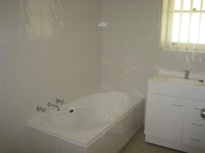 215 Salsibury Highway, Salisbury Downs SA 5108