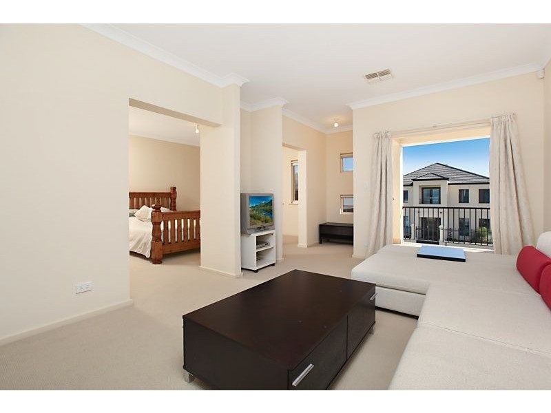 8 Sanctuary Drive, Mawson Lakes SA 5095