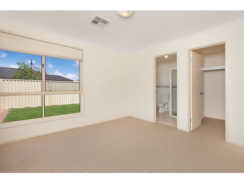 9 Edgewater Place, Burton SA 5110