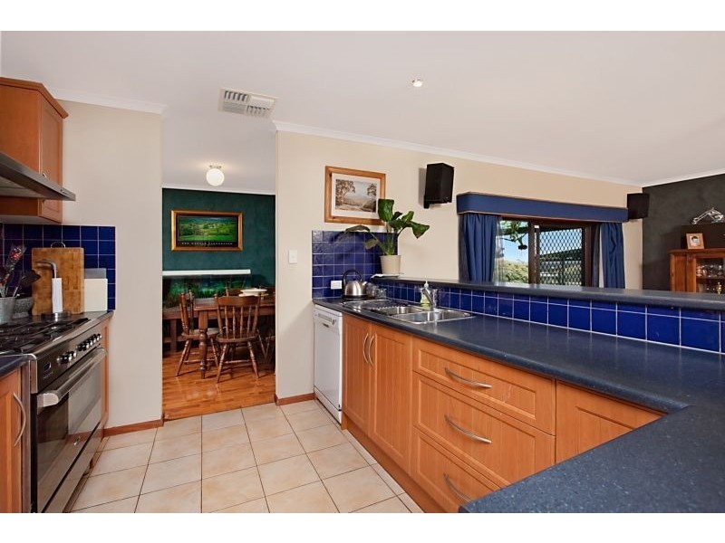9 Jenolan Crescent, Hillbank SA 5112